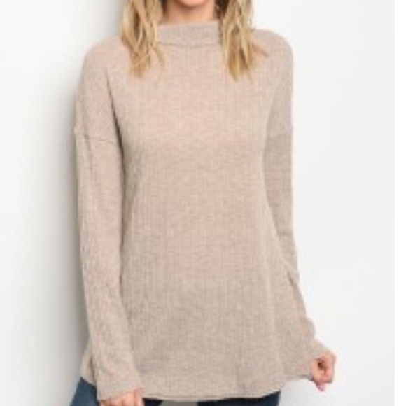 Taupe Light Weight Ribbed Top NWT - Picture 3 of 8